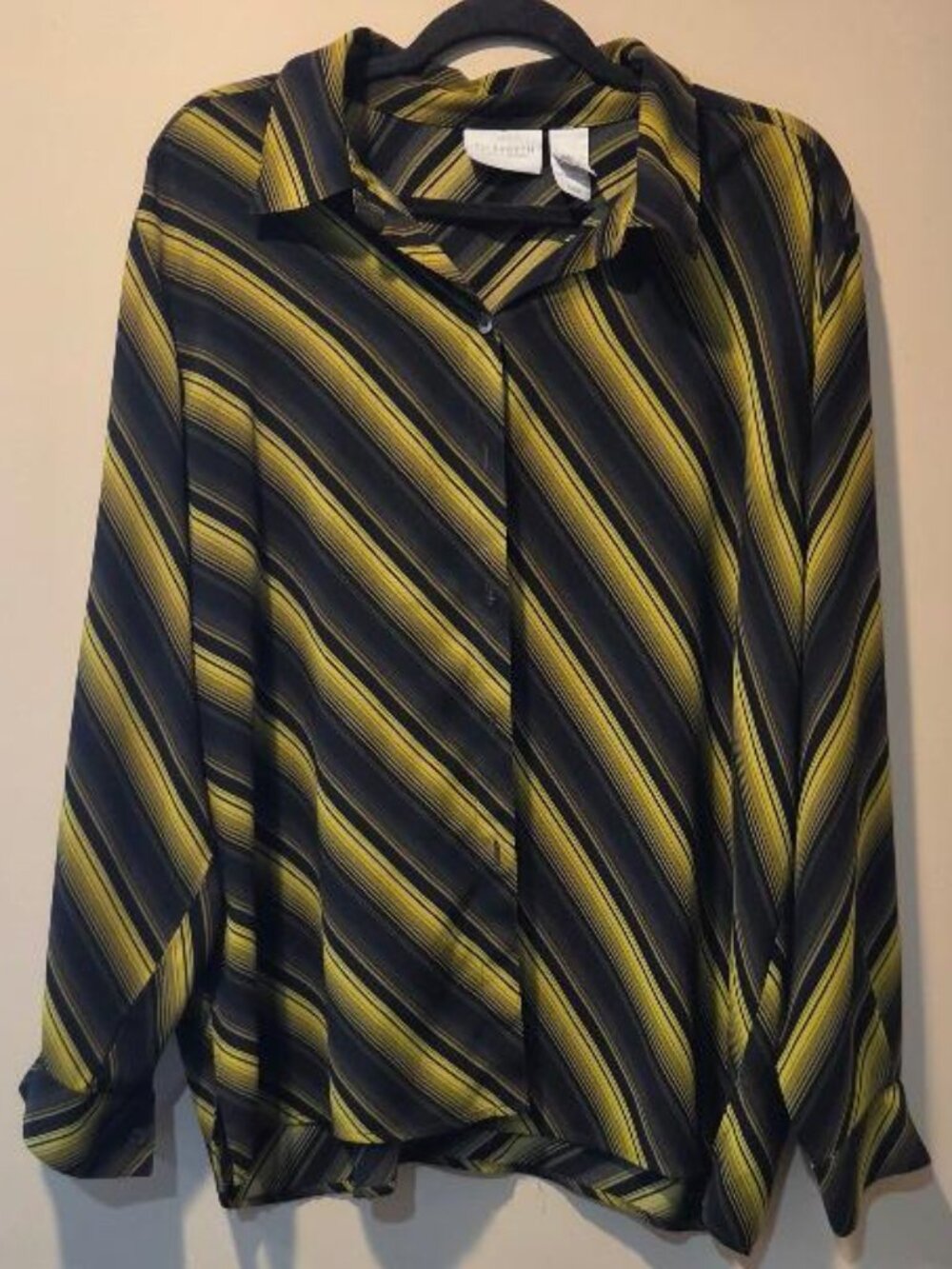 Elisabeth by Liz Claiborne Multi-tonal Graphic Pattern Blouse
